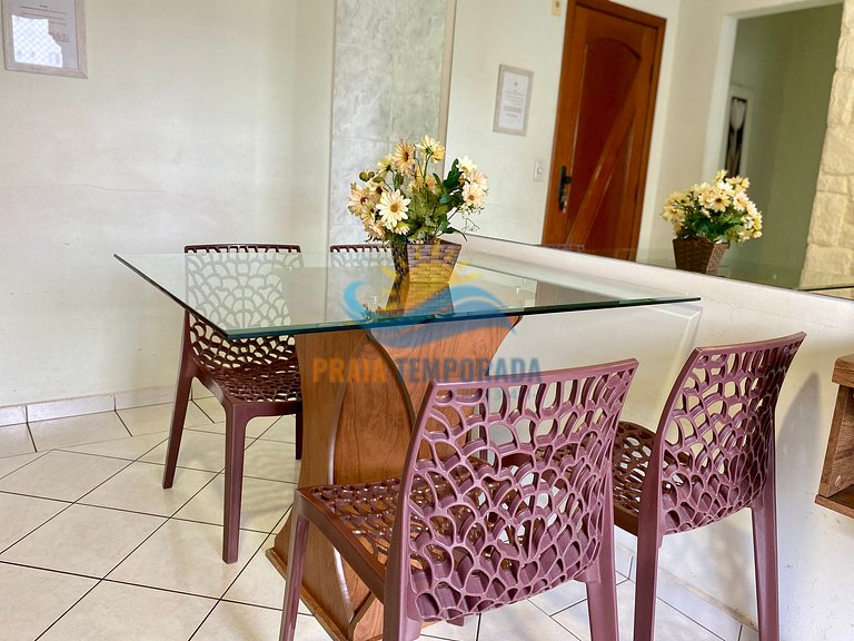 Apartamento com linda vista para o mar, prédio com piscina