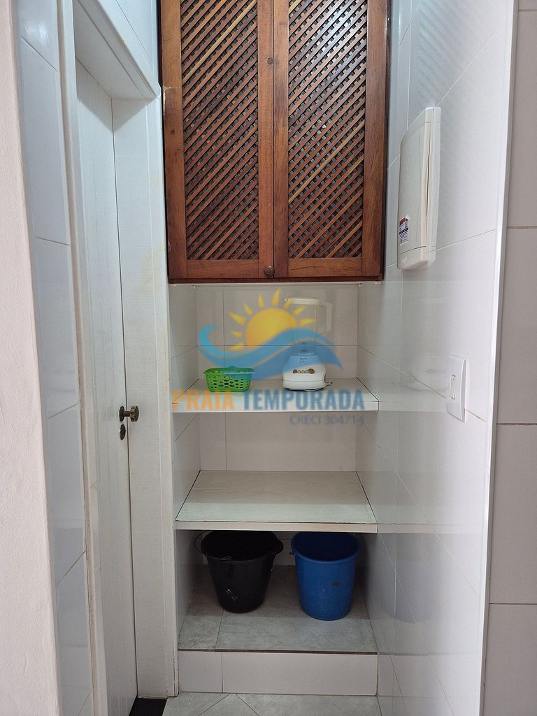 Apartamento 03-B de 1 dormitório para 5 pessoas a duas quadr