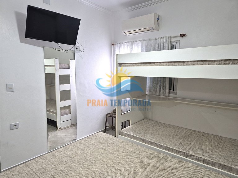 Apartamento 04-B de 1 dormitório para 5 pessoas a duas quadr