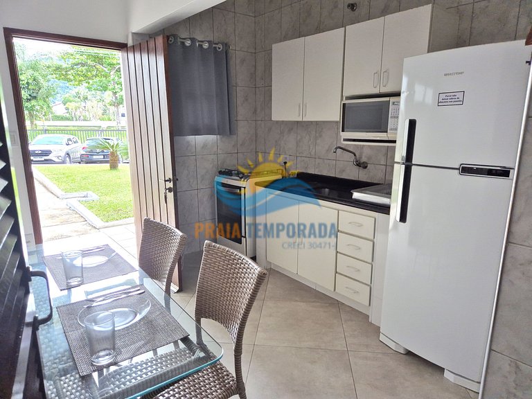 Apartamento 04-B de 1 dormitório para 5 pessoas a duas quadr