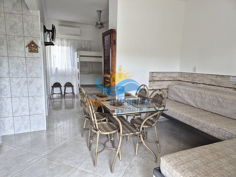 Apartamento 06-C de 1 dormitório para 5 pessoas a duas quadr