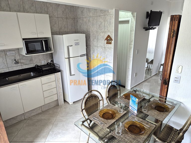 Apartamento 06-C de 1 dormitório para 5 pessoas a duas quadr