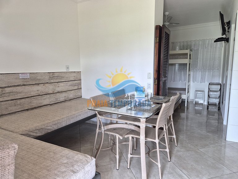 1 bedroom apartment for 6 people two blocks from Praia Grand