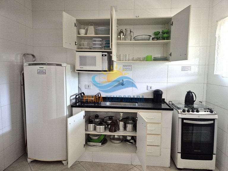 Apartamento 11-C de 1 dormitório para 5 pessoas a duas quadr