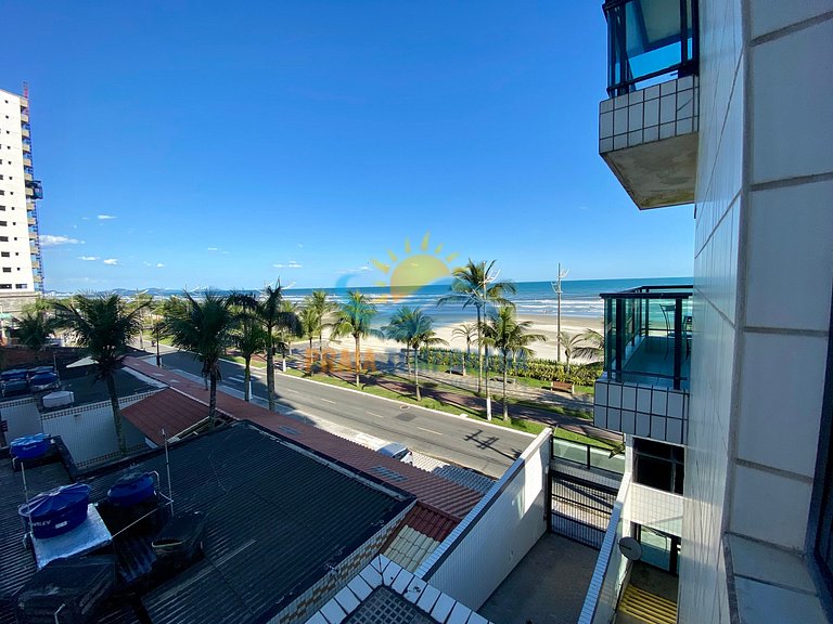 BM103 - Apê Frente a Praia c/ 3 Dorm e Sacada