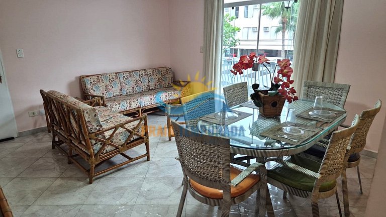 Apartamento 11 de 3 dormitórios para 8 pessoas a duas quadra