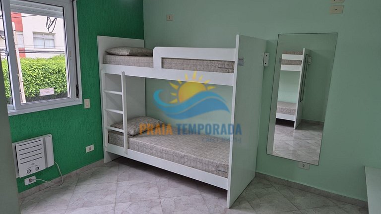 Apartamento 11 de 3 dormitórios para 8 pessoas a duas quadra