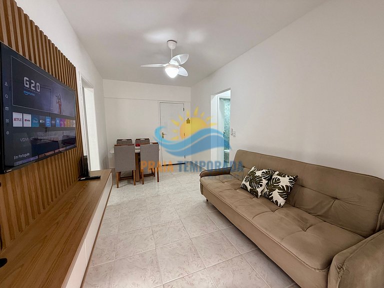 A105 - Apê c/ Ótima Localização| Varanda | 1 Dorm | Garagem