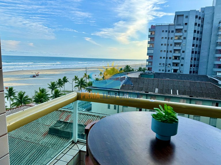 Apartamento com churrasqueira e linda vista para o mar