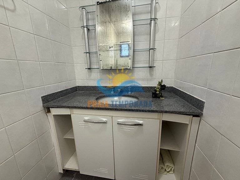 BM301 - Apê c/ Varanda | Ar Cond. | Garagem