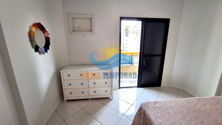 F052 -Apê c/ Varanda e Suíte na Melhor Localização