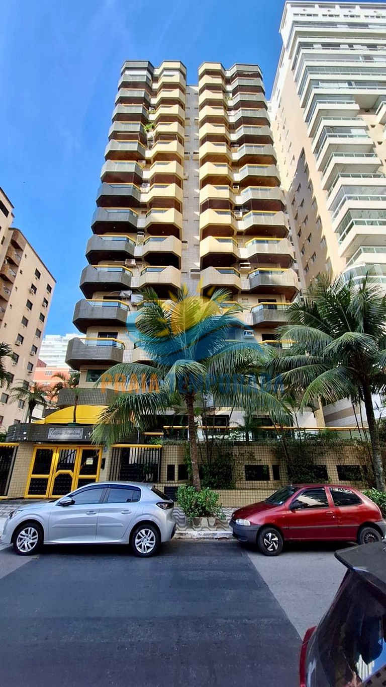 F052 -Apê c/ Varanda e Suíte na Melhor Localização
