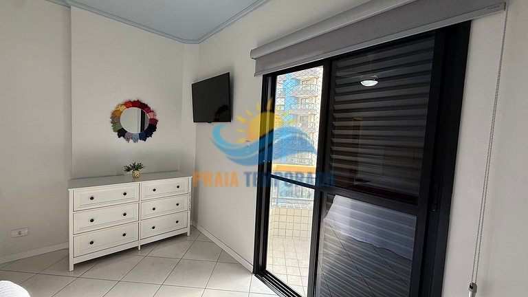 F052 -Apê c/ Varanda e Suíte na Melhor Localização