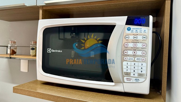 F052 -Apê c/ Varanda e Suíte na Melhor Localização