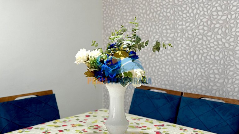 A077 - Apto c/ Sacada| 2 Dorm|Aprox. 100m da Praia