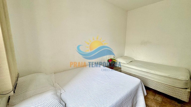 A077 - Apto c/ Sacada| 2 Dorm|Aprox. 100m da Praia