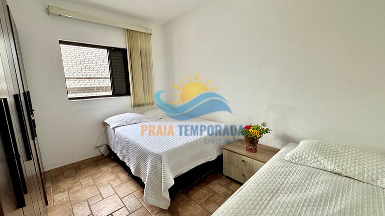 A077 - Apto c/ Sacada| 2 Dorm|Aprox. 100m da Praia