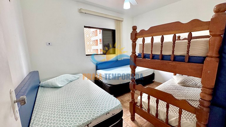 A077 - Apto c/ Sacada| 2 Dorm|Aprox. 100m da Praia