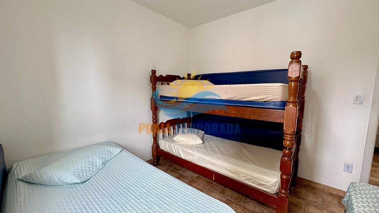 A077 - Apto c/ Sacada| 2 Dorm|Aprox. 100m da Praia