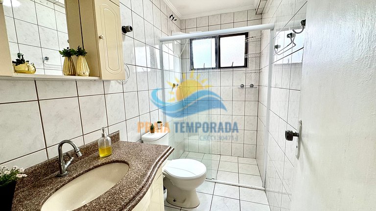 A077 - Apto c/ Sacada| 2 Dorm|Aprox. 100m da Praia