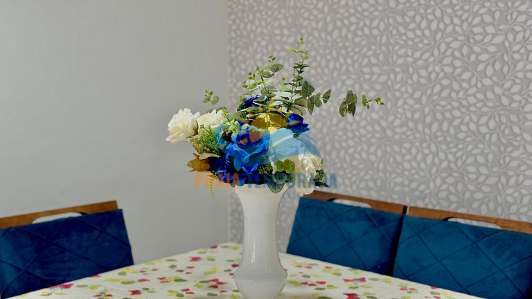 A077 - Apto c/ Sacada| 2 Dorm|Aprox. 100m da Praia