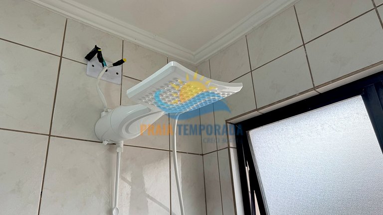 A077 - Apto c/ Sacada| 2 Dorm|Aprox. 100m da Praia