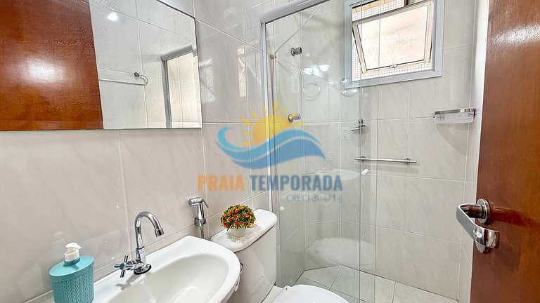 Apto temporada com vista para o mar da sacada na Guilhermina