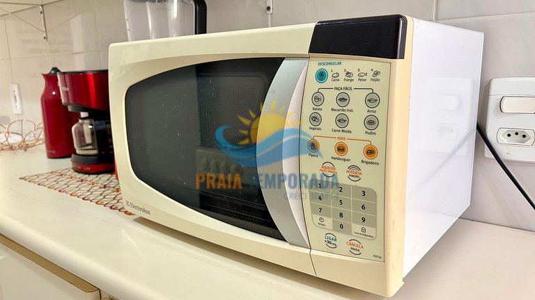 Apto temporada com vista para o mar da sacada na Guilhermina