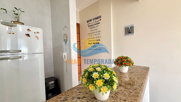 Apto temporada com vista para o mar da sacada na Guilhermina
