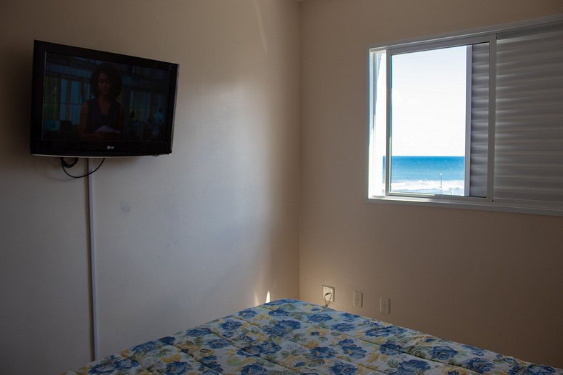 Apartamento 2 dormitórios frente mar